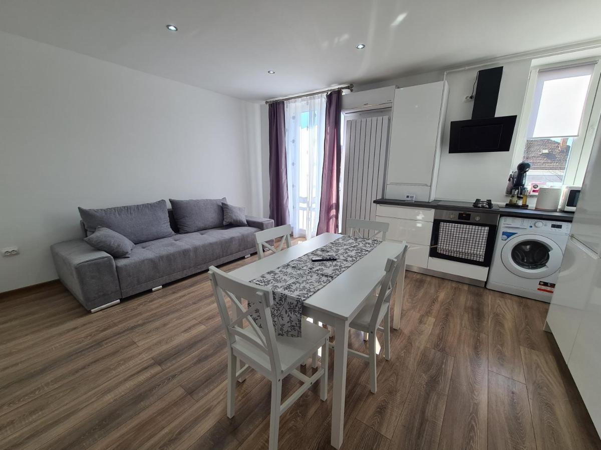 The Best Apartment Hunedoara Zewnętrze zdjęcie